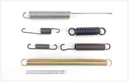 線径3.0mm～6.0mmの引張バネ<の画像