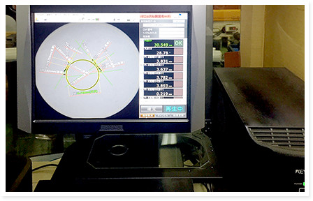寸法測定試験の画像